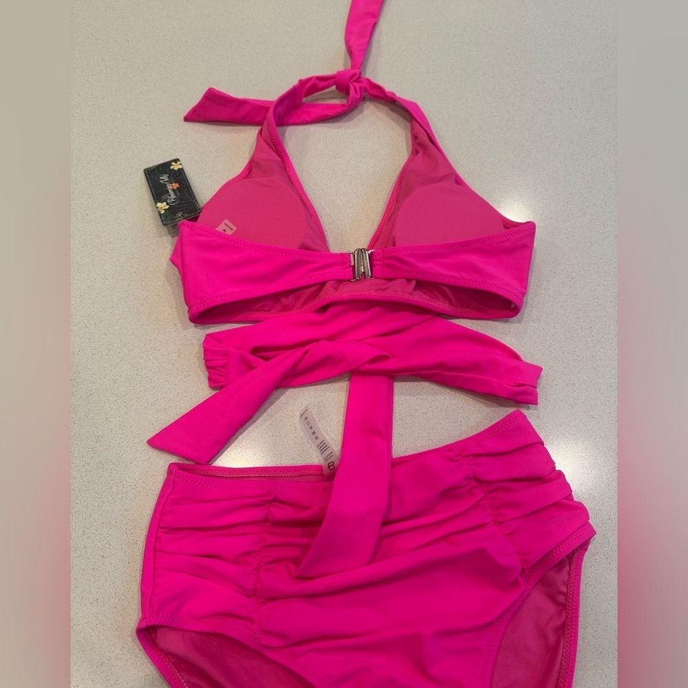 Blooming Jelly NWT Vibrant Hot Pink Cut-Out Bikini with Bow Tie Accents. Small
